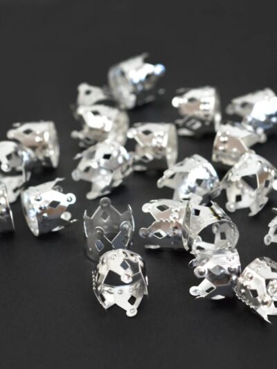 Srebrne zaciskowe koraliki w kształcie korony, idealne na warkoczyki, dredloki, dredy, cornrows (9×10)