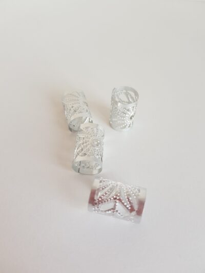 Srebrne, zaciskowe koraliki, idealne na warkoczyki, dredloki, dredy, cornrows (10×16)