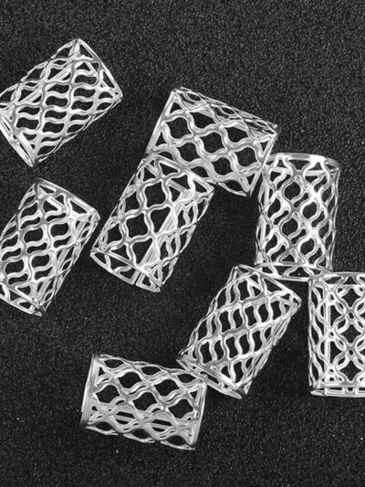 Srebrne, zaciskowe ozdoby idealne na boxerskie warkoczyki (15×23)